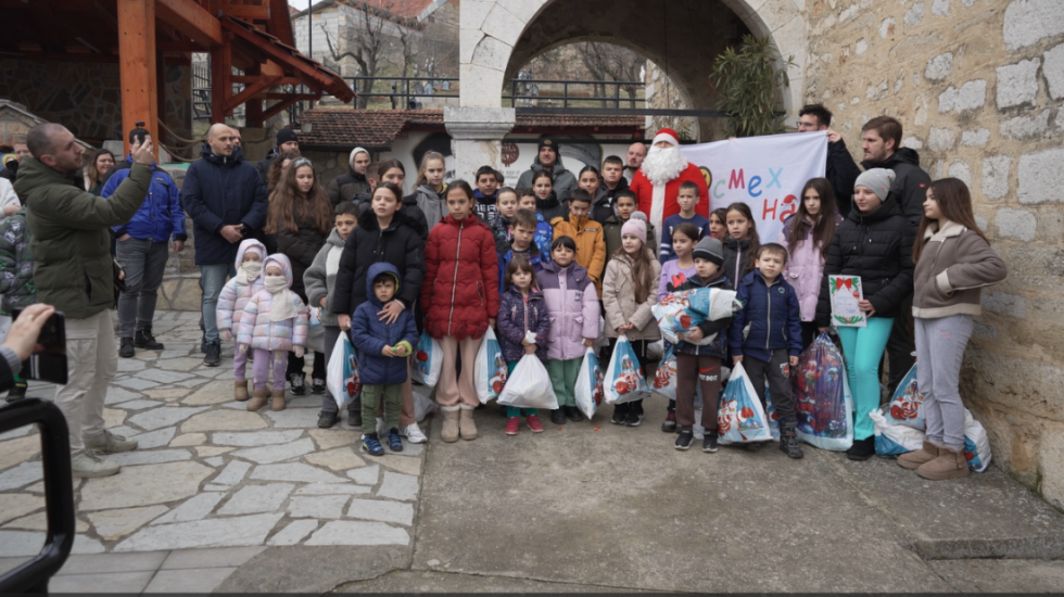 "Dok ima onih koji dolaze – ima razloga da se ostane": Humanitarna organizacija Osmeh na dar dve decenije uz decu sa KiM