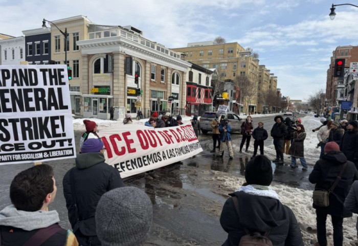 Njujork tajms: Tramp i Šumer postigli dogovor o graničenjima za federalne agente ICE, kako bi sprečili blokadu Vlade SAD