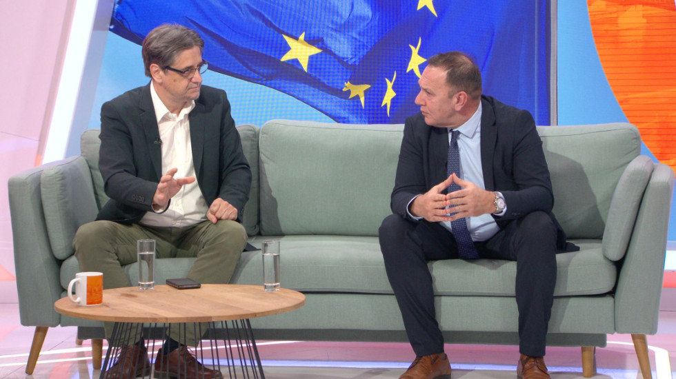 Gde je uloga Srbije u globalnoj politici: Sandić kaže da je Novi DSS za reviziju evropskog puta, Lukić da nas EU "davi"