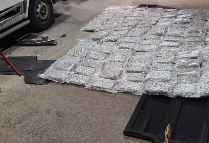 Uhapšen Crnogorac na prelazu Jabuka, novosadski inspektori zaplenili 61,5 kilogram marihuane