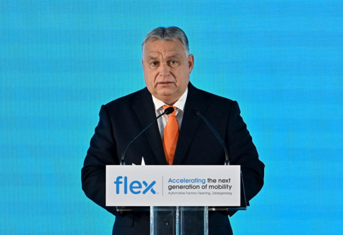 Orban prvi put od 1990. van parlamenta: "Vraćam mandat, potrebniji sam u reorganizaciji stranke"