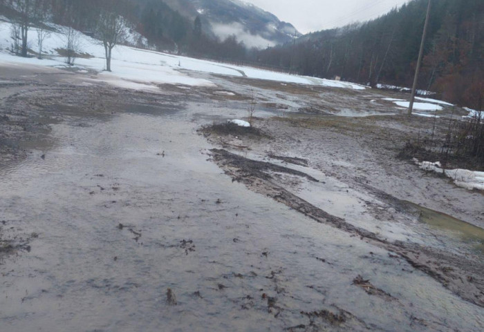 Vanredna situacija zbog bujičnih poplava u četiri mesne zajednice u Priboju: "Formirana klizišta, saniraju se putevi"