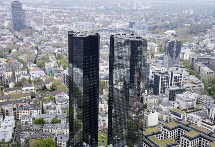 Policija upala u sedište Dojče banke u Frankfurtu i prostorije u Berlinu, sumnja se na pranje novca