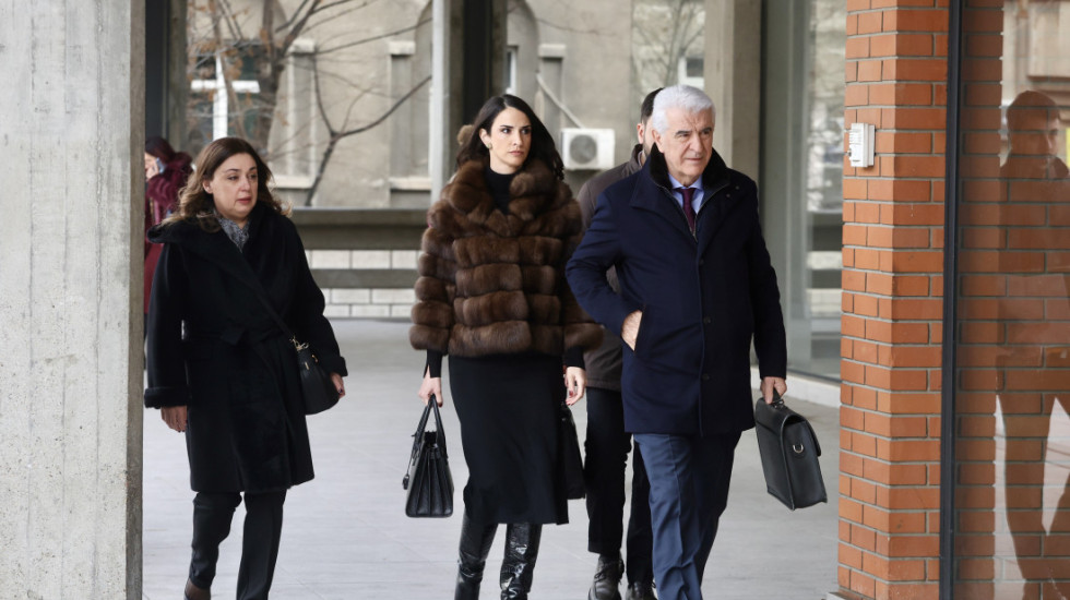 (FOTO) Viši sud odlučio: Isključena javnost sa suđenja Kecmanovićima do presude koja će biti javna