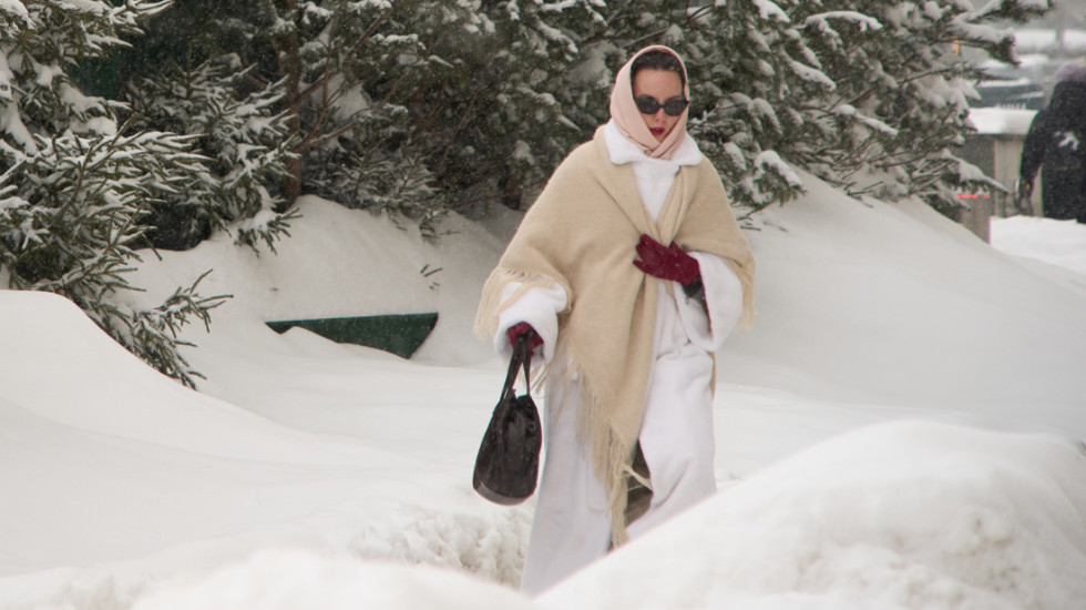 (FOTO) Palo skoro 70 centimetara snega u nekim delovima Moskve: Oboren rekord iz 1994. godine