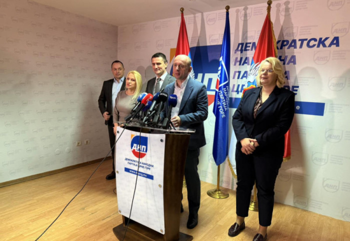 (FOTO) Knežević: DNP otkazao podršku vladi Milojka Spajića i vlasti u Podgorici