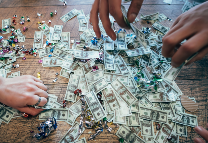 Prevara kao iz filma: Četiri "roleksa" kupljena novcem iz Monopola, a sve je počelo na Instagramu