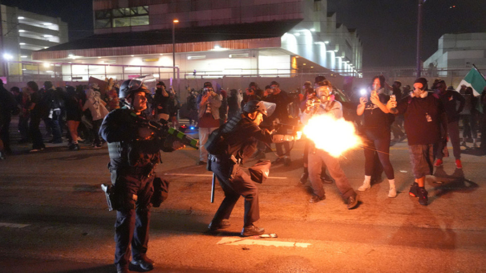 Demonstranti se sukobili sa federalnim agentima u centru Los Anđelesa