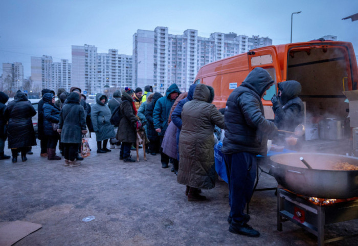 Nestanak struje u Kijevu zaustavio železnički i metro saobraćaj, ne rade ni pokretne stepenice