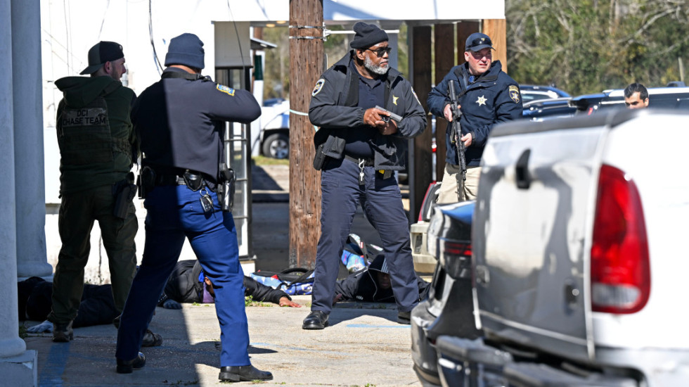 Šestoro ranjenih, među njima dete: Pucnjava na paradi Mardi Gra u Luizijani, jedan osumnjičeni uhapšen