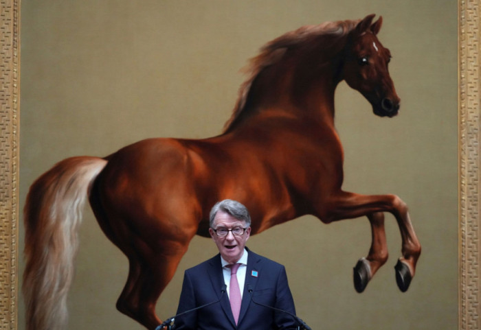 Britanski lord Mandelson zbog veza sa Epstinom dao ostavku u Laburističkoj partiji - smenjen je s mesta ambasadora u SAD