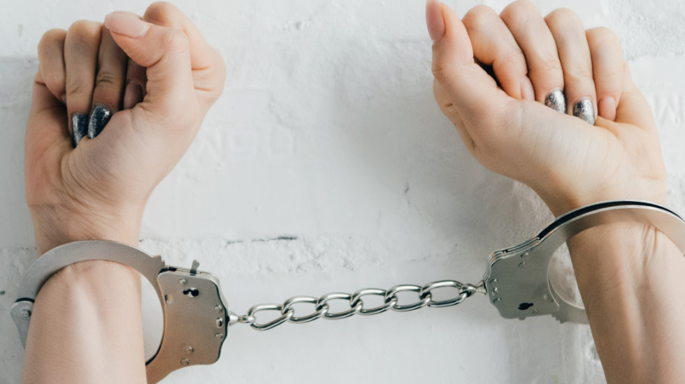 Uhapšena bivša pomoćnica direktora Uprave za sprečavanje pranja novca, otkrivala poverljive podatke o klijentima