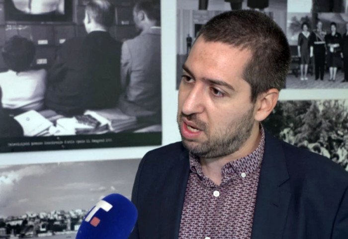 Istoričar Nemanja Dević gost Sinteze u 21 sat