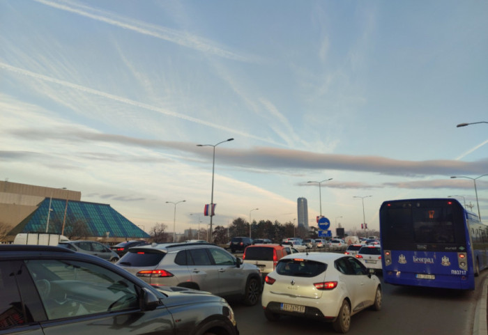 Gori kombi na Gazeli u smeru ka Nišu, obustavljen saobraćaj