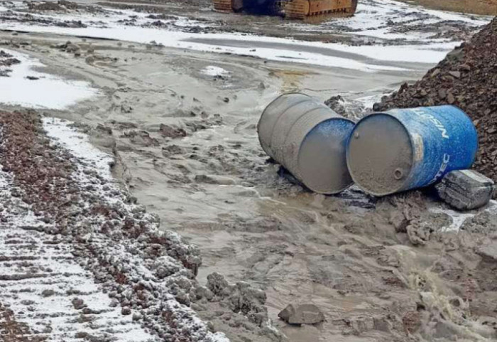 Ekološki incident u Medveđi: Otpadne vode završile u reci Jablanici, uhapšen upravnik rudnika "Lece"