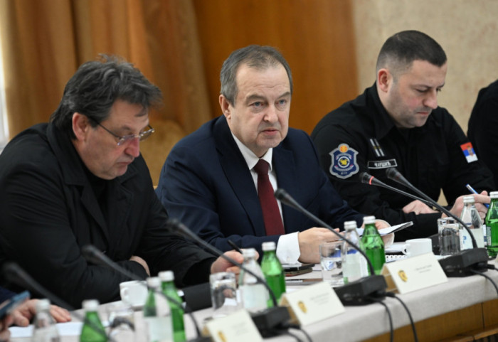 Dačić na sednici Štaba za vanredne situacije: Vremenske prilike normalizovane