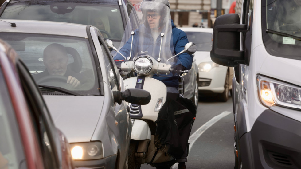 AMSS: Prohodnost puteva dobra, kamioni najduže čekaju na Šidu - pet sati