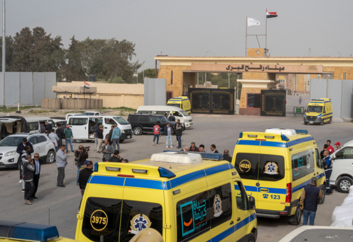 Četvoro dece poginulo, dvoje povređeno u urušavanju zida u manastiru u Egiptu