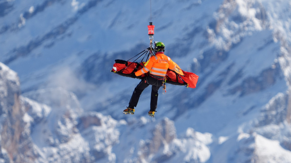 (FOTO) Američka skijašica Lindzi Von doživela težak pad tokom spusta na Zimskim olimpijskim igrama