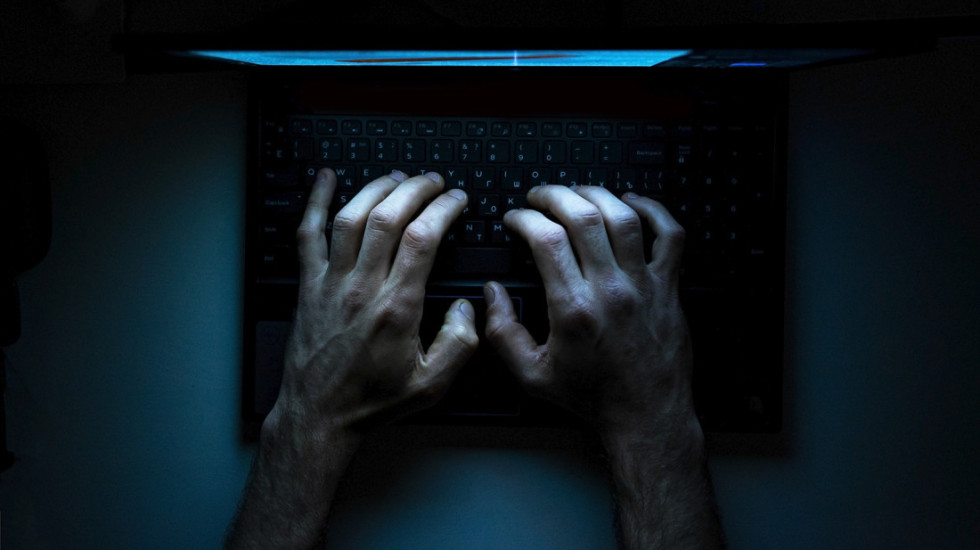 Požarevljanin (35) uhapšen zbog proganjanja: Šest godina pretio sugrađanki i slao joj uvredljive poruke