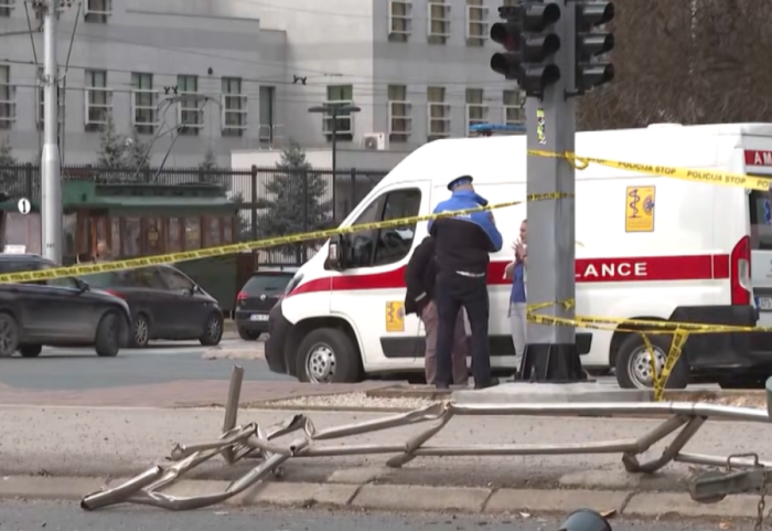 Tramvajska nesreća u Sarajevu: Vozač uhapšen, devojci kojoj je amputirana noga bore se za život