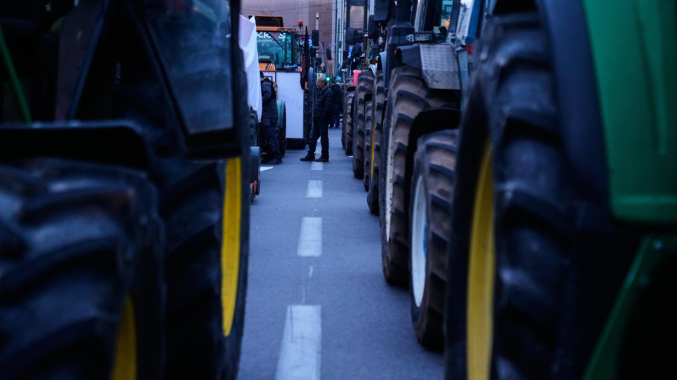 Poljoprivrednici traže hitan sastanak sa Macutom: "Ne možemo da pregovaramo sa ministrom Glamočićem"