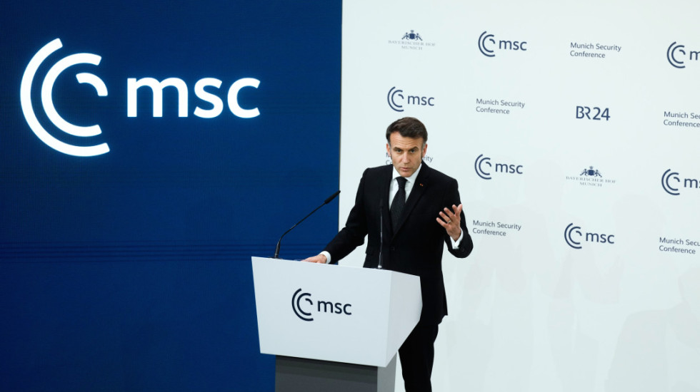 Makron pozvao Evropu na nepokolebljivu posvećenost odbrani svojih interesa