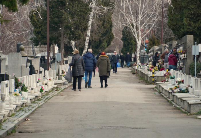 Dan sećanja na upokojene i praznik zaštitnika vinogradara: SPC obeležava Velike zadušnice i Svetog Trifuna