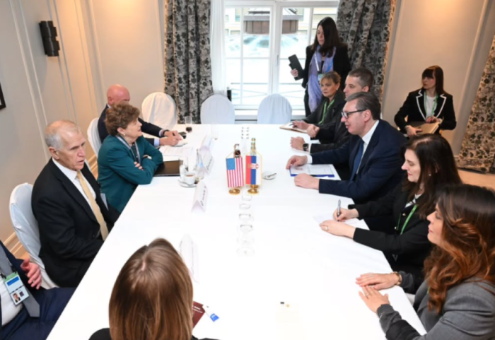 Vučić sa američkim senatorima na marginama Minhena: "Razgovarali smo o stabilnosti, ekonomiji i Zapadnom Balkanu"