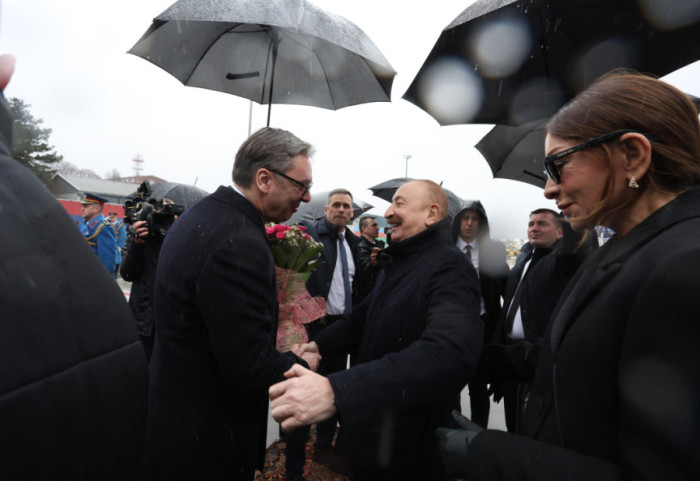 Predsednik Azerbejdžana Alijev stigao u posetu Srbiji: Na aerodromu ga dočekao Vučić