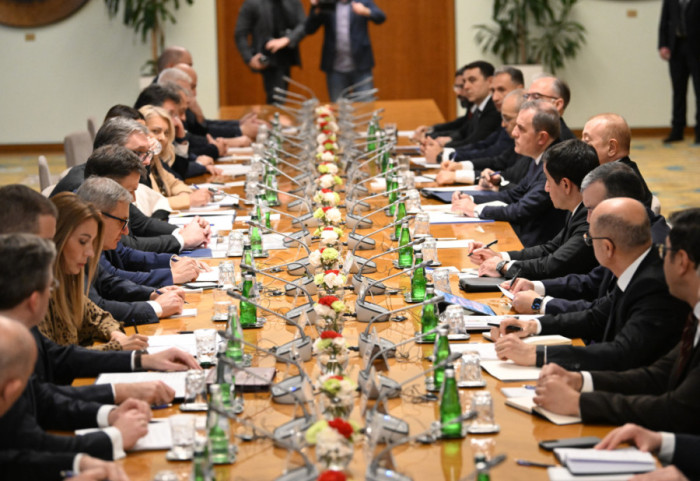 Vučić sa Alijevom razgovarao o izgradnji gasne elektrane, dobio garancije od predsednika Azerbejdžana da će mu pomoći