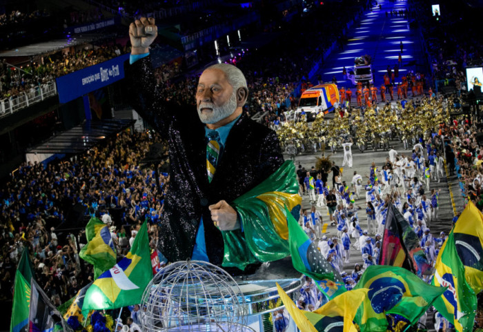 (FOTO) Karneval u Riju u znaku Lule da Silve, opozicija najavljuje tužbe