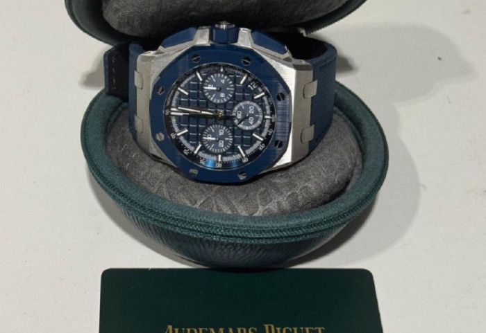 (FOTO) Carinici otkrili neprijavljen časovnik vredan više od 40.000 evra