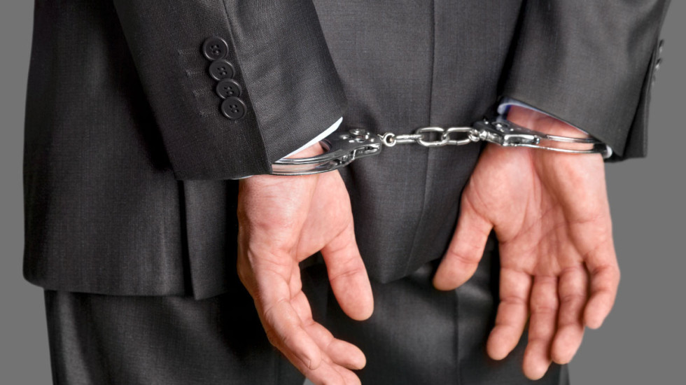 Uhapšen direktor škole u Novom Sadu i još četiri osobe: Naložena milionska isplata za neizvedene radove