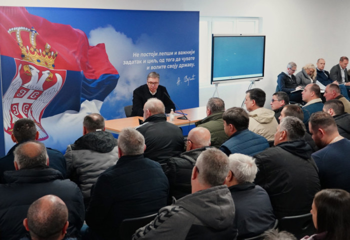 (FOTO) Vučić u zaječarskom okrugu: Mobilne ambulante u selima prioritet za plan 2030.