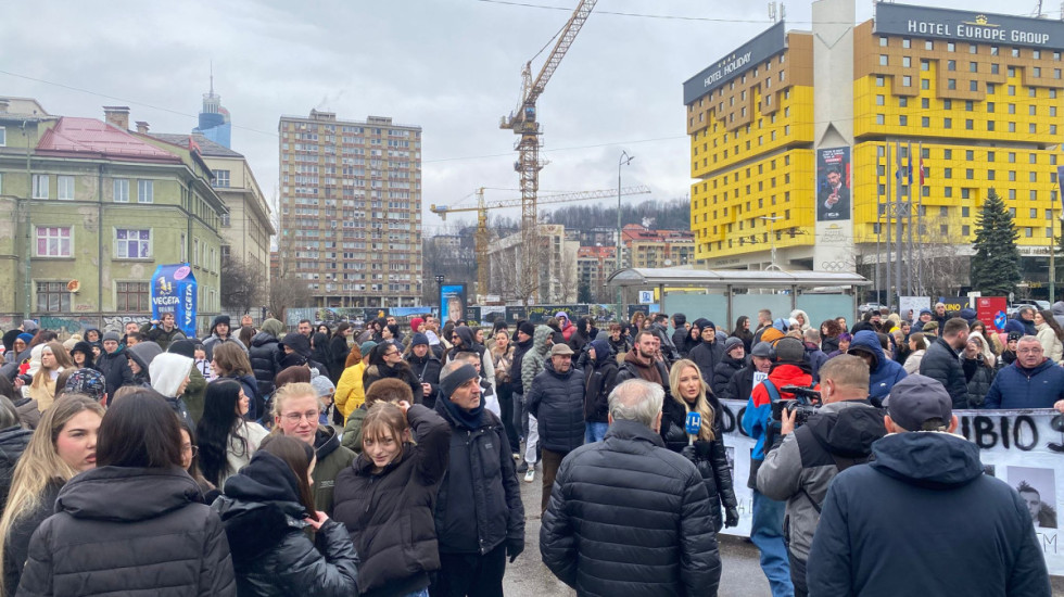 Istraga tramvajske nesreće u Sarajevu: Snimci, kritike i zahtevi za ostavkom