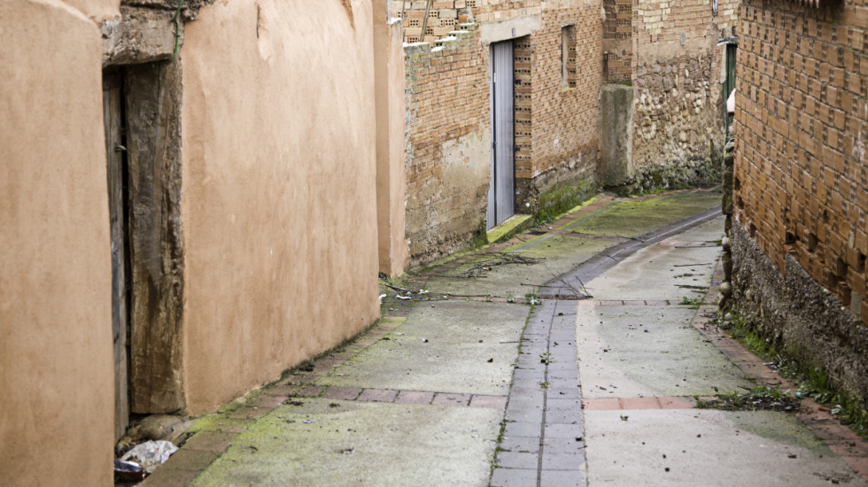 Zbog nedostatka sredstava asfaltirano 704 umesto planiranih 1.000 metara puta u Prači