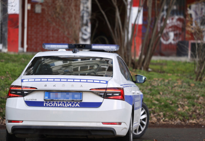 Telo muškarca nađeno ispred doma za stara lica u Barajevu, poslato na obdukciju