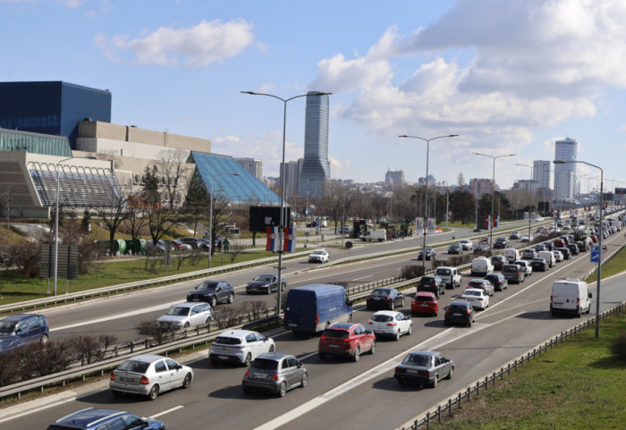 AMSS: Teretnjaci na Batrovcima čekaju sat vremena, na Šidu dva časa