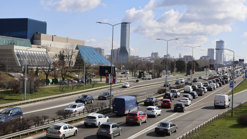 AMSS: Teretnjaci na Batrovcima čekaju sat vremena, na Šidu dva časa