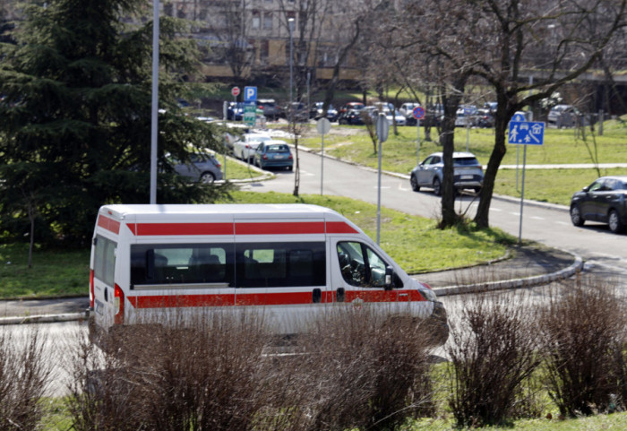 Hitna pomoć intervenisala 122 puta tokom noći, dve osobe povređene u saobraćajnim nezgodama u Beogradu