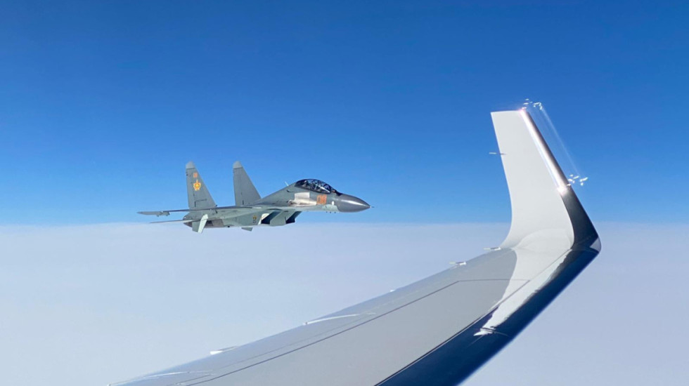 (VIDEO) Vučićev avion u vazdušnom prostoru Kazahstana sačekali lovci "suhoji"