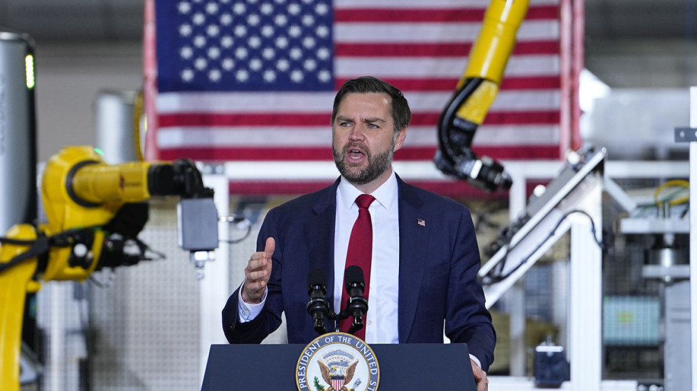 Vens o predsedniku SAD: Tramp je odličnog zdravlja, spreman sam da preuzmem njegovo mesto ako mu se nešto desi