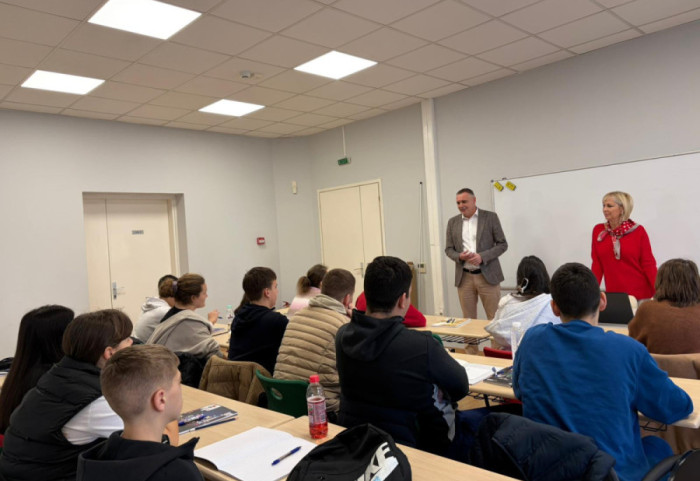 Savski venac: Besplatna pripremna nastava za polaganje male mature