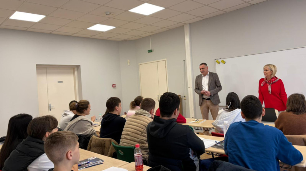 Savski venac: Besplatna pripremna nastava za polaganje male mature