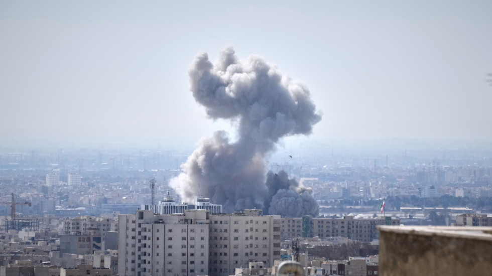 (VIDEO) Oštećena ambasada Srbije u Teheranu tokom vazdušnih napada: Nema povređenih