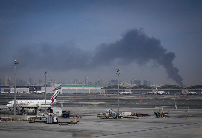 (FOTO) Državljanka Srbije koja živi u Dubaiju: "Ulice potpuno puste, rafovi skoro prazni, ljudi prave zalihe u strahu"