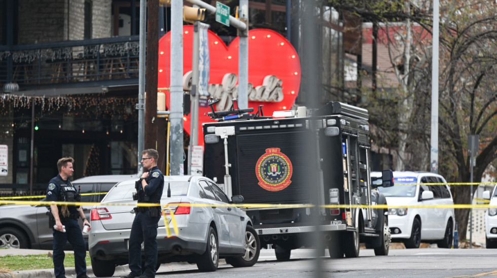 Pucnjava u Teksasu: Dve osobe nastradale, napadač likvidiran, sumnja se na terorizam