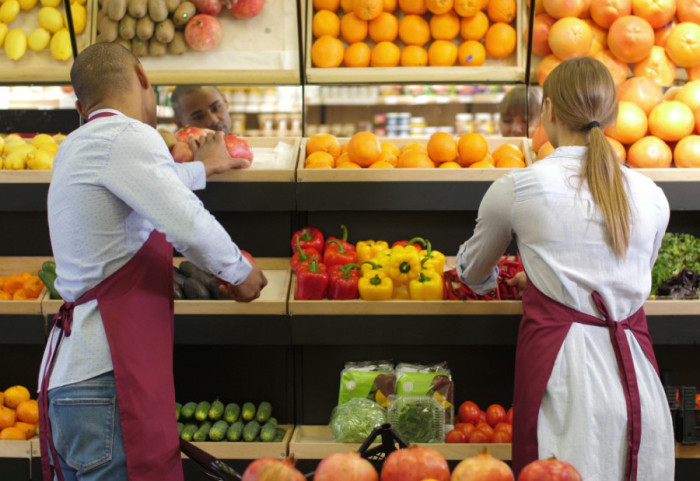 Šta donosi novi zakon o zaštiti potrošača: Ažuriranje cenovnika u realnom vremenu, zabrana e-cigareta za maloletnike