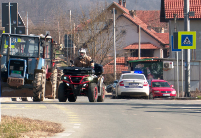 Završen protest poljoprivrednika u Bogatiću, sklonili traktore iz centra posle 25 dana